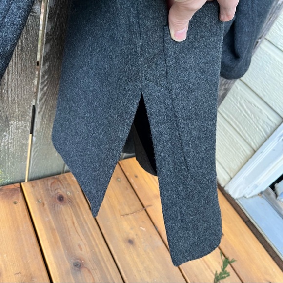 Lodenfrey 100% Virgin Wool Overcoat In Charcoal Gray With Hunter Green Accents - Picture 9 of 16
